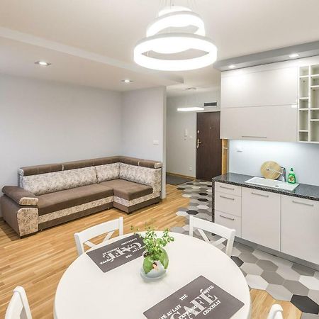 Apartament 48M W Centrum Grojca Grojec  Ngoại thất bức ảnh
