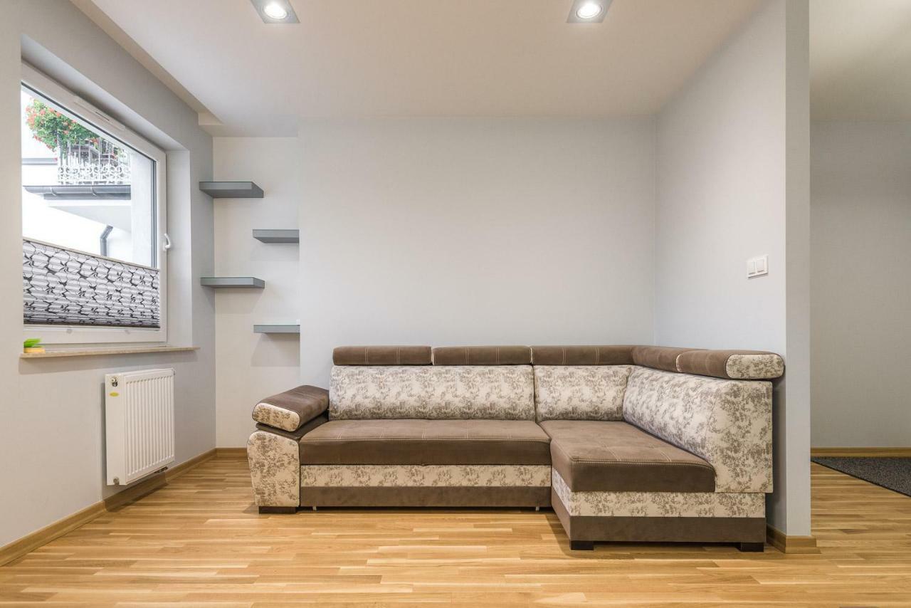 Apartament 48M W Centrum Grojca Grojec  Ngoại thất bức ảnh
