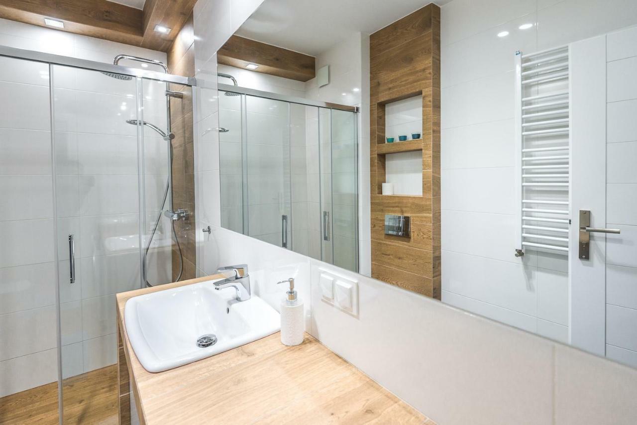 Apartament 48M W Centrum Grojca Grojec  Ngoại thất bức ảnh